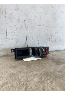 KENWORTH T680 Dash / Console Switch