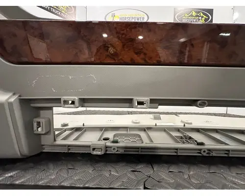 KENWORTH T680 Dash Assembly