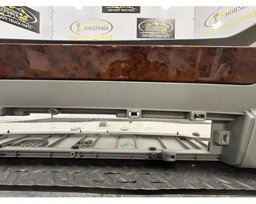 KENWORTH T680 Dash Assembly