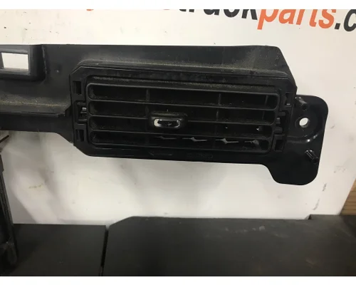 KENWORTH T680 Dash Assembly