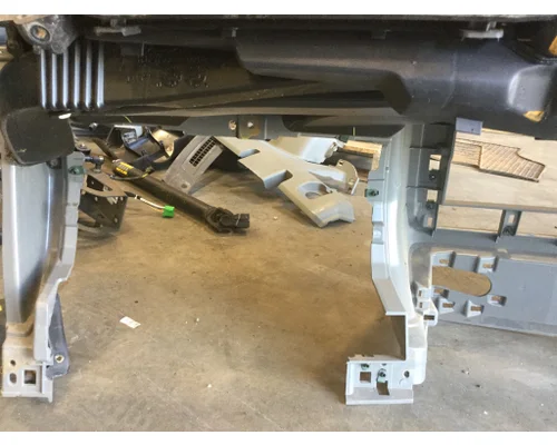 KENWORTH T680 Dash Assembly