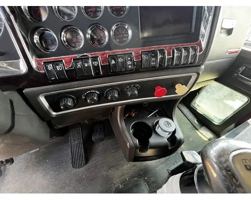 KENWORTH T680 Dash Assembly