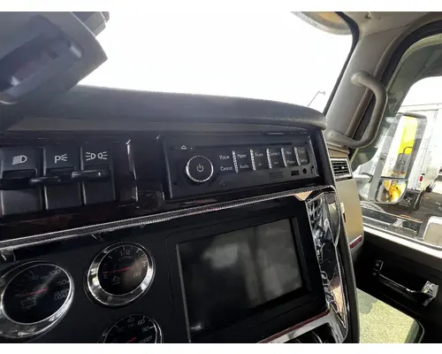 KENWORTH T680 Dash Assembly