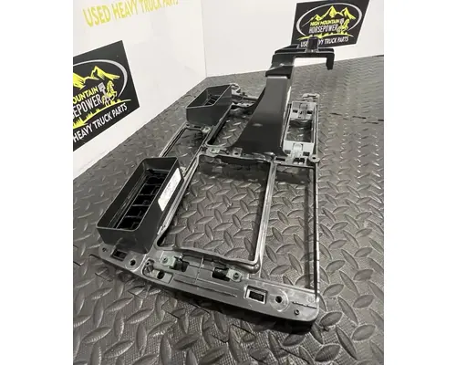 KENWORTH T680 Dash Panel