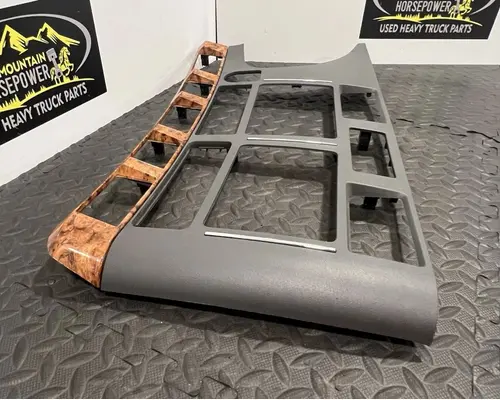 KENWORTH T680 Dash Panel