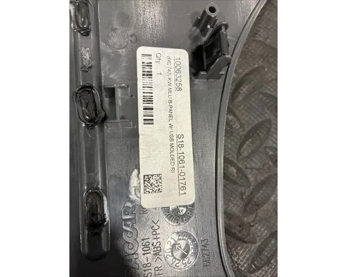 KENWORTH T680 Dash Panel