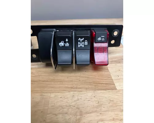 KENWORTH T680 DashConsole Switch