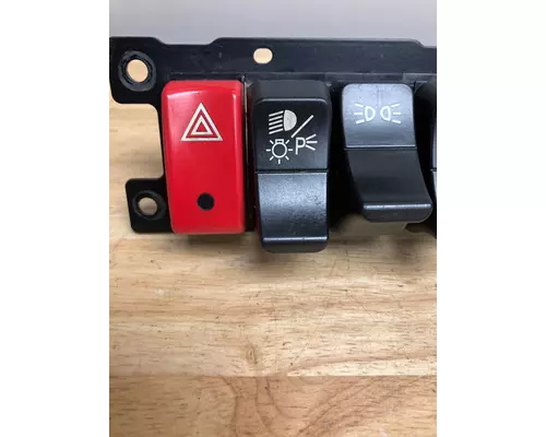 KENWORTH T680 DashConsole Switch