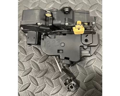 KENWORTH T680 Door, Latch Assembly