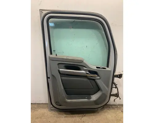 KENWORTH T680 Door Assembly, Front