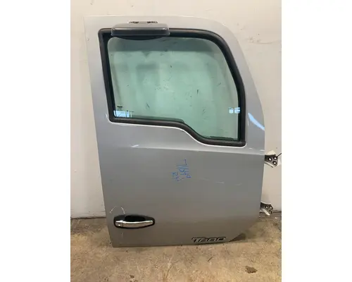 KENWORTH T680 Door Assembly, Front