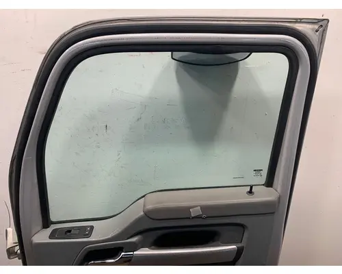 KENWORTH T680 Door Assembly, Front