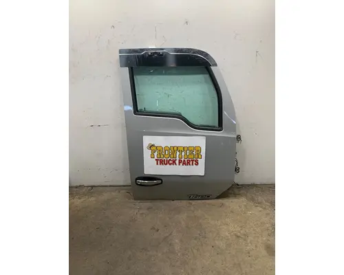 KENWORTH T680 Door Assembly, Front
