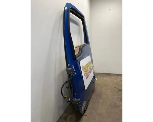 KENWORTH T680 Door Assembly, Front