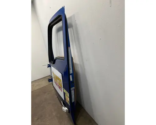 KENWORTH T680 Door Assembly, Front