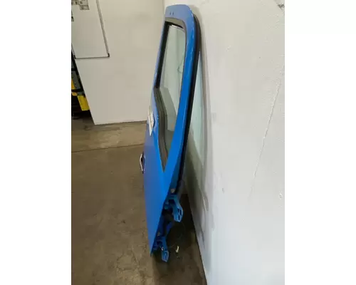 KENWORTH T680 Door Assembly, Front
