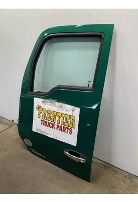 KENWORTH T680 Door Assembly, Front