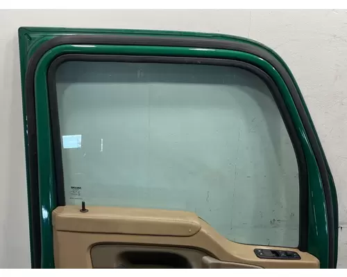 KENWORTH T680 Door Assembly, Front