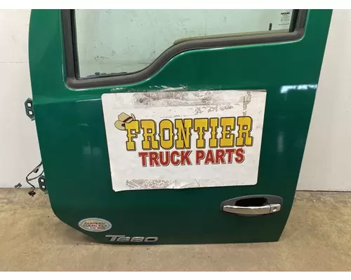 KENWORTH T680 Door Assembly, Front