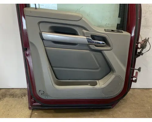 KENWORTH T680 Door Assembly, Front