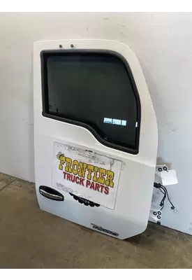 KENWORTH T680 Door Assembly, Front