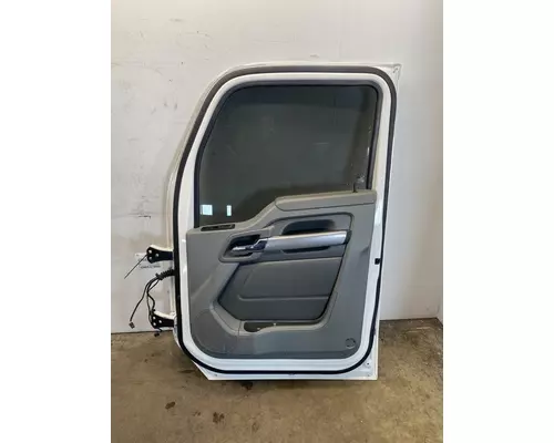KENWORTH T680 Door Assembly, Front