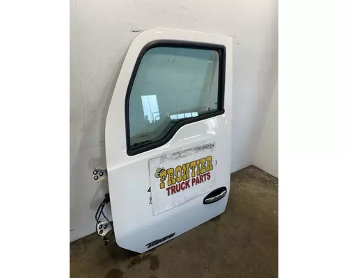 KENWORTH T680 Door Assembly, Front