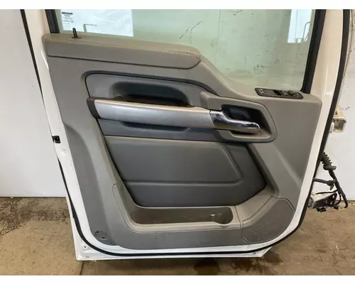 KENWORTH T680 Door Assembly, Front
