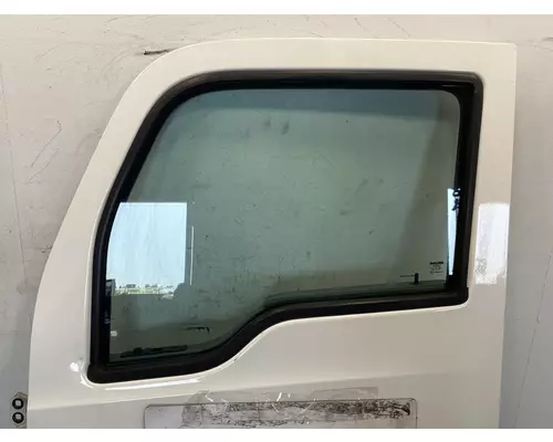 KENWORTH T680 Door Assembly, Front