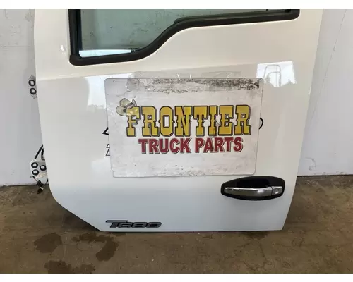 KENWORTH T680 Door Assembly, Front