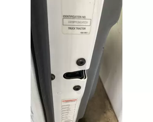 KENWORTH T680 Door Assembly, Front