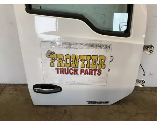 KENWORTH T680 Door Assembly, Front