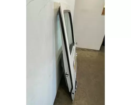 KENWORTH T680 Door Assembly, Front
