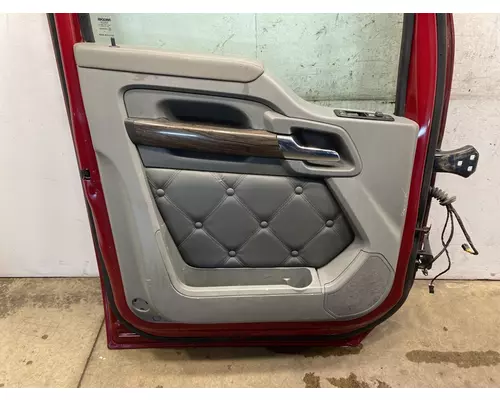 KENWORTH T680 Door Assembly, Front