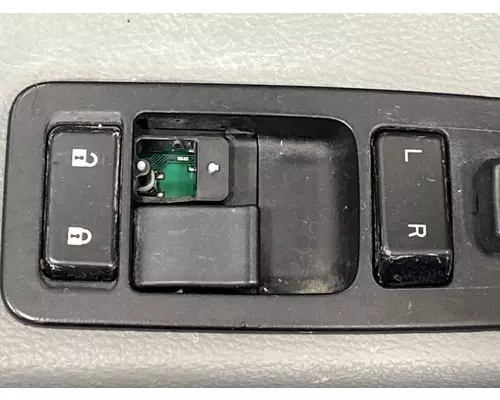 KENWORTH T680 Door Assembly, Front
