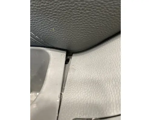 KENWORTH T680 Door Assembly, Front