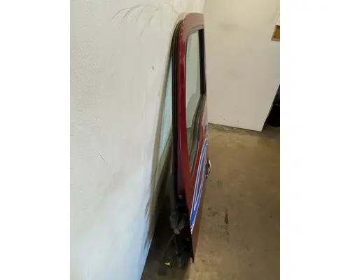 KENWORTH T680 Door Assembly, Front