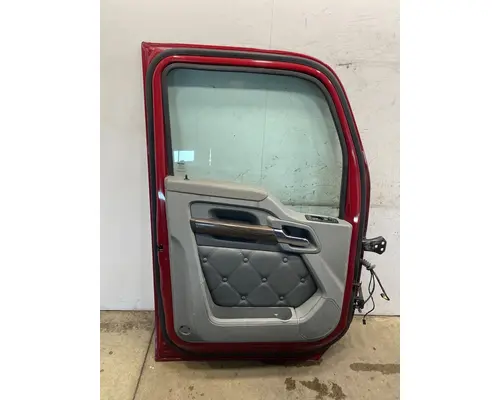 KENWORTH T680 Door Assembly, Front