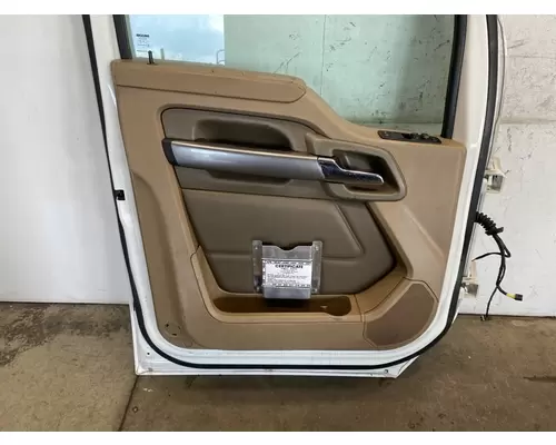 KENWORTH T680 Door Assembly, Front