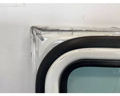 KENWORTH T680 Door Assembly, Front