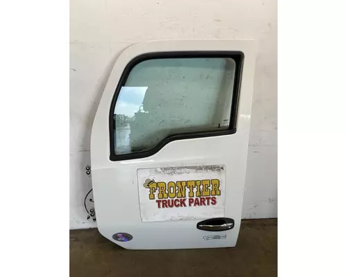 KENWORTH T680 Door Assembly, Front