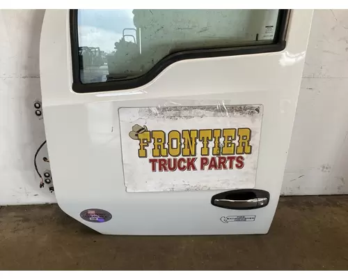 KENWORTH T680 Door Assembly, Front