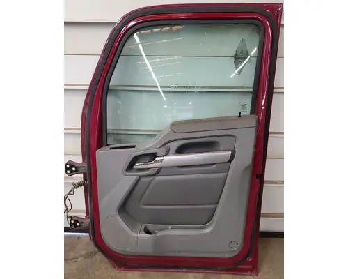 KENWORTH T680 Door Assembly, Front