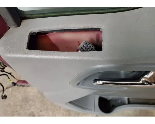 KENWORTH T680 Door Assembly, Front