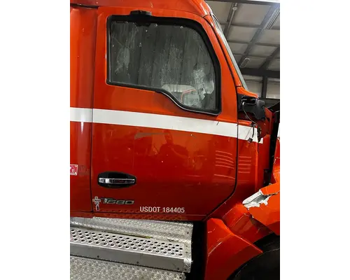 KENWORTH T680 Door Assembly, Front
