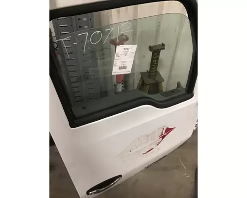 KENWORTH T680 Door Assembly, Front