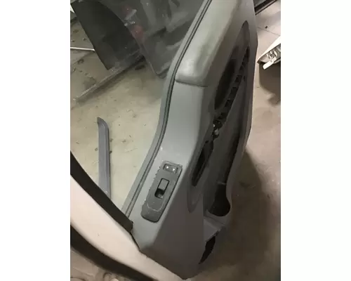 KENWORTH T680 Door Assembly, Front