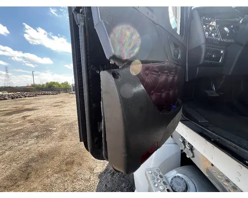 KENWORTH T680 Door Assembly, Front