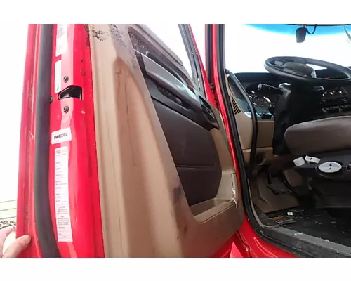 KENWORTH T680 Door Assembly, Front