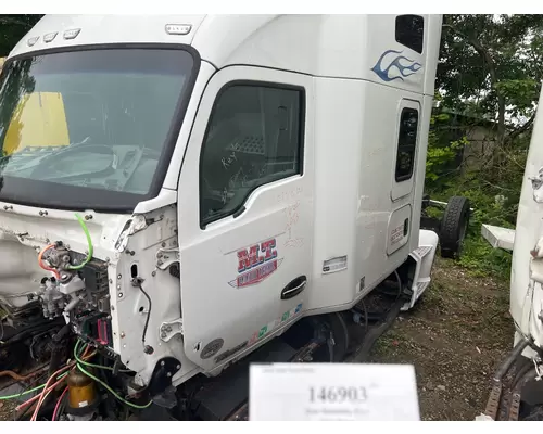 KENWORTH T680 Door Assembly, Front